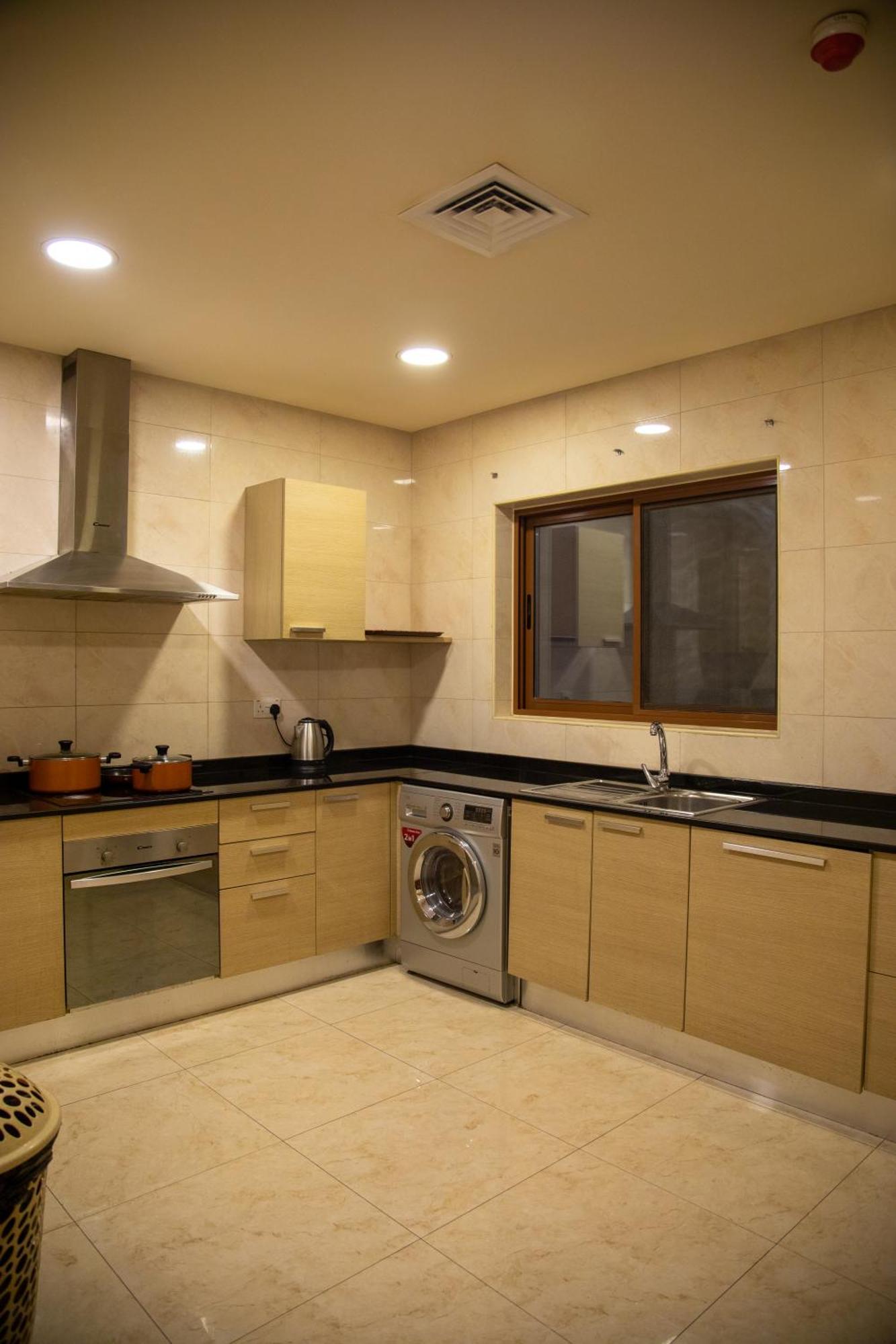 Juffair Trends Luxury Apartment Al-Manamah Bagian luar foto